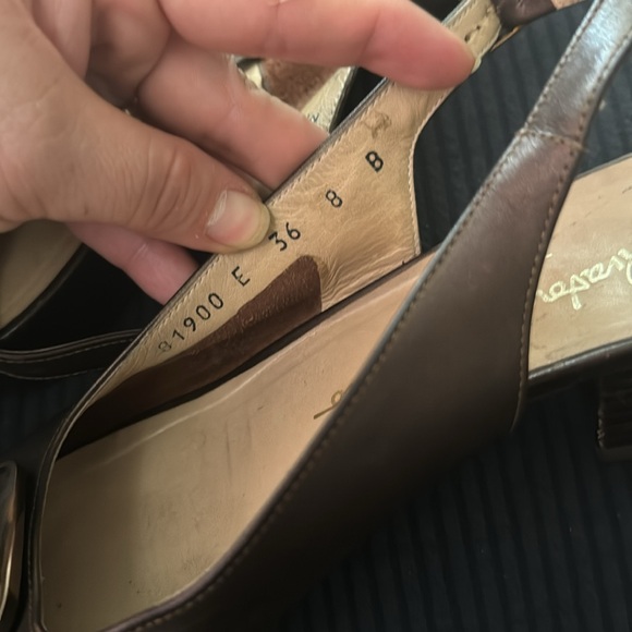 Ferragamo pumps - Picture 4 of 5